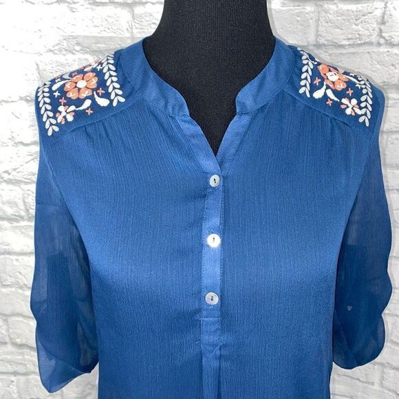 About a girl sheer blouse w/button sleeves sz XS - Picture 11 of 11